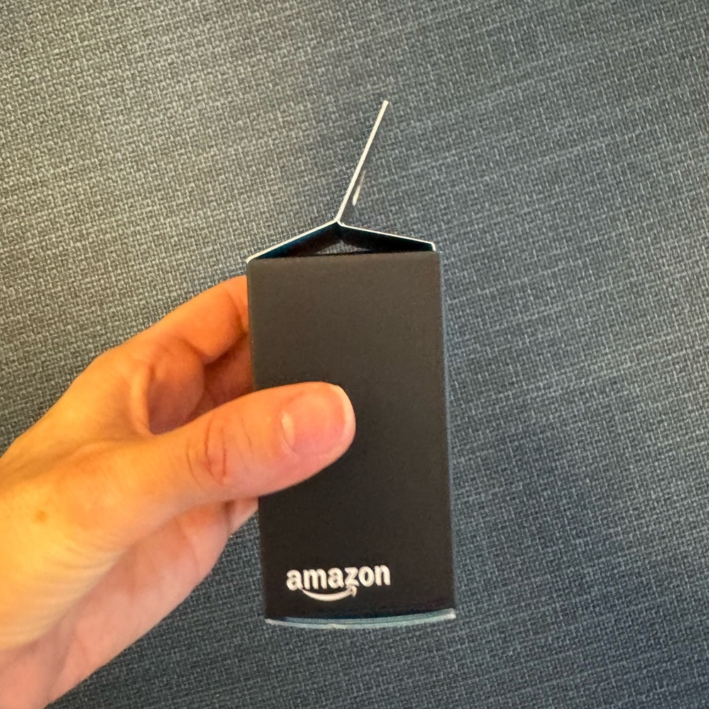 Amazon Smart Plug - Picture 2 of 4